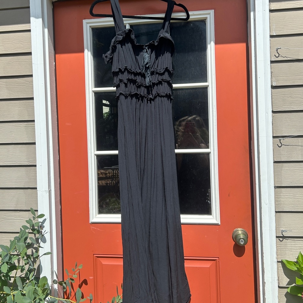 Doen Carolynn Black Ruffled Maxi Dress, size M